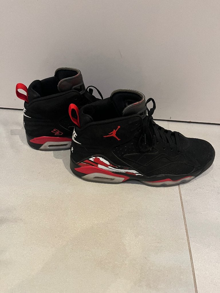 Nike Jordan Jumpman MVP Zwart Rood Maat 45, Zwart, Nike, Ophalen of Verzenden, Sneakers of Gympen