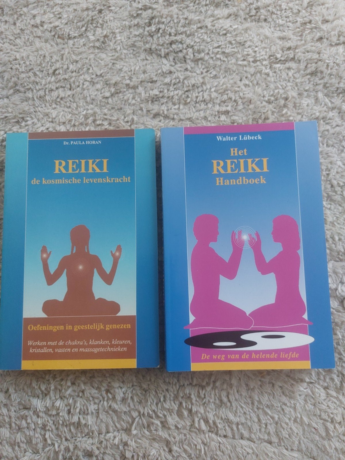 Reiki Boeken: De Kosmische Levenskracht & Het Reiki Handboek, Boeken, Ophalen of Verzenden, Spiritualiteit algemeen, Instructieboek