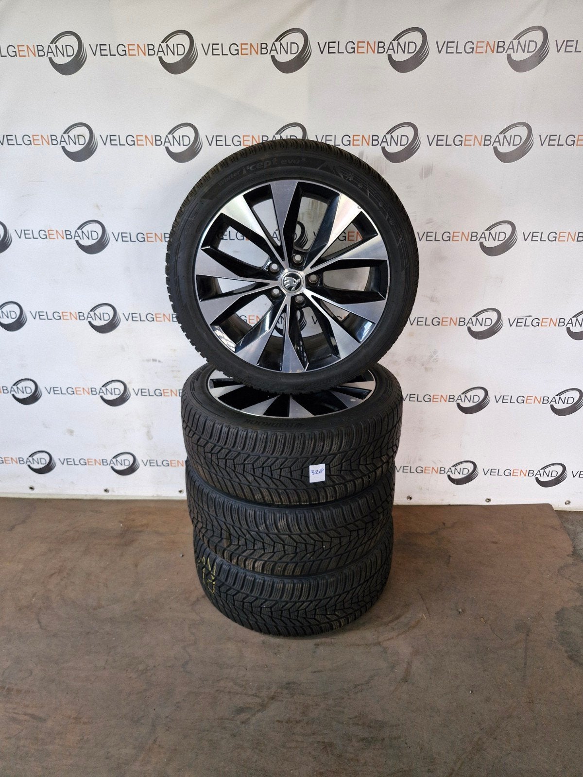 Winterset Skoda Super B 235 45 18 5x112 57,1 Cassiopeia, 18 inch, Gebruikt, ., Banden en Velgen