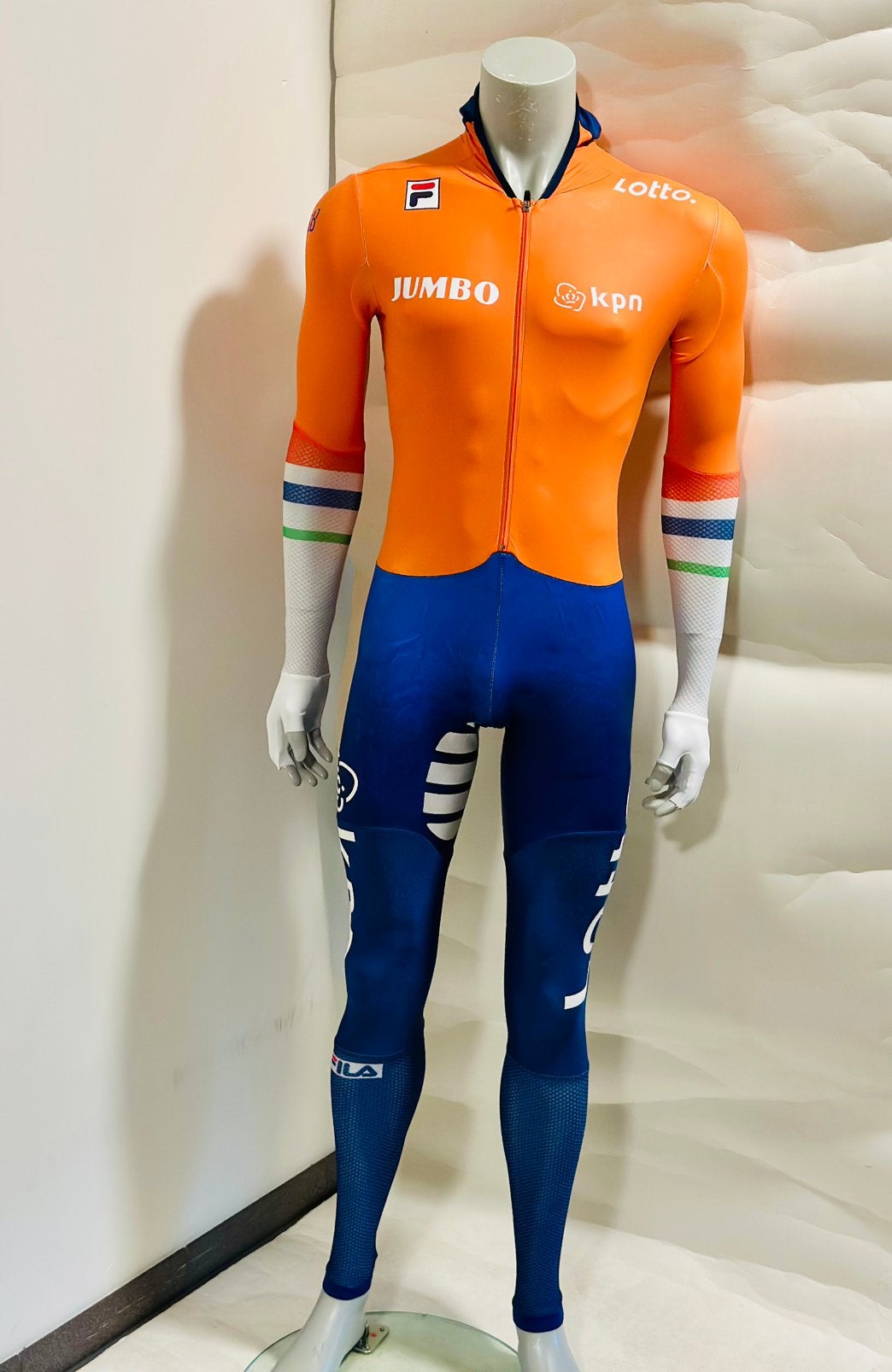 Schaatskleding schaatspak snelpak speedsuit maat M Fila, Sport en Fitness, Schaatsen, Ophalen of Verzenden, Zo goed als nieuw
