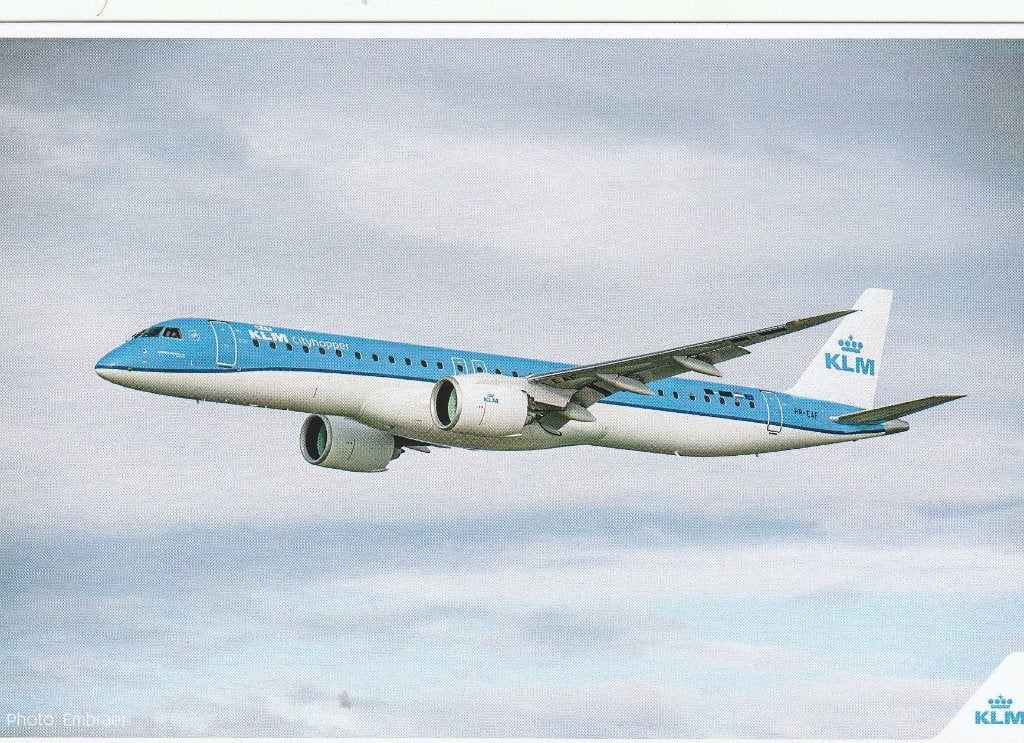KLM Embraer E195-E2 ansichtkaart (blanco achterzijde), Ophalen of Verzenden, Nieuw, Kaart, Foto of Prent