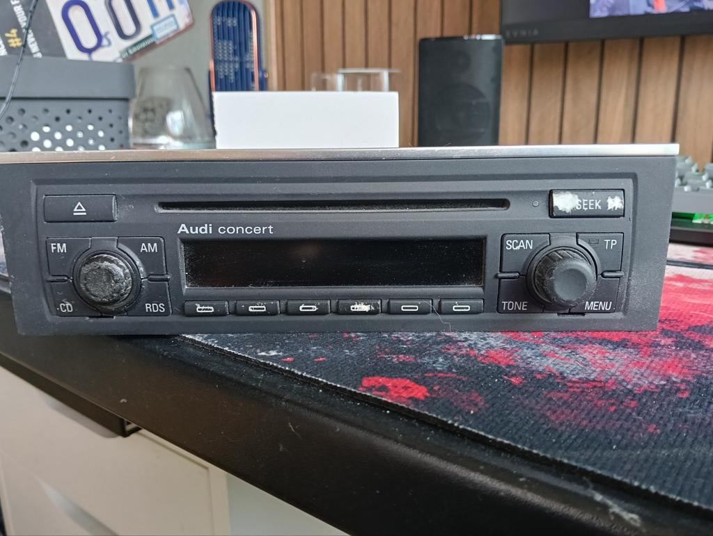 Audi Concert Radio met code, Ophalen of Verzenden, Gebruikt