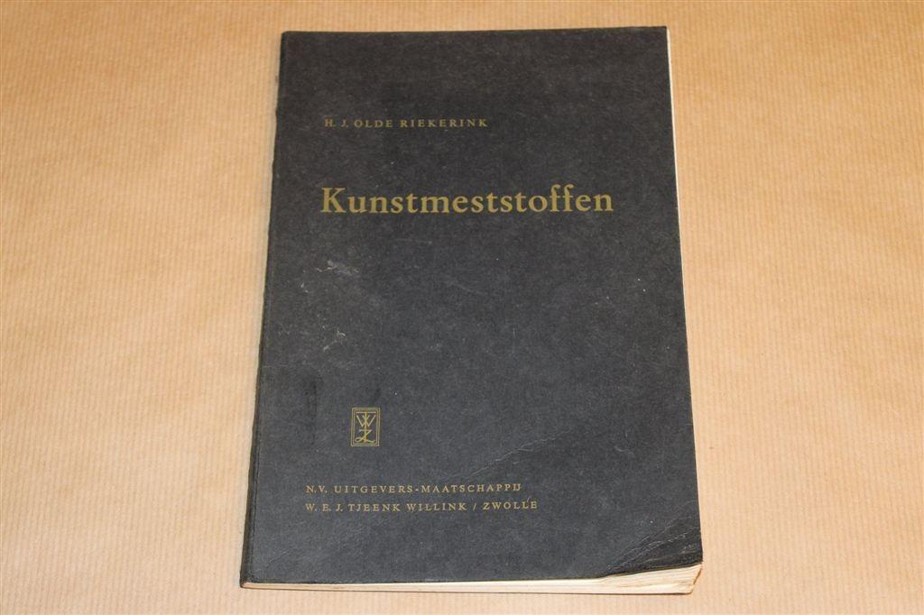Kunstmeststoffen — 4e Druk 1970 — H.J. Olde Riekerink, Ophalen of Verzenden, Gelezen, Interieur en Design