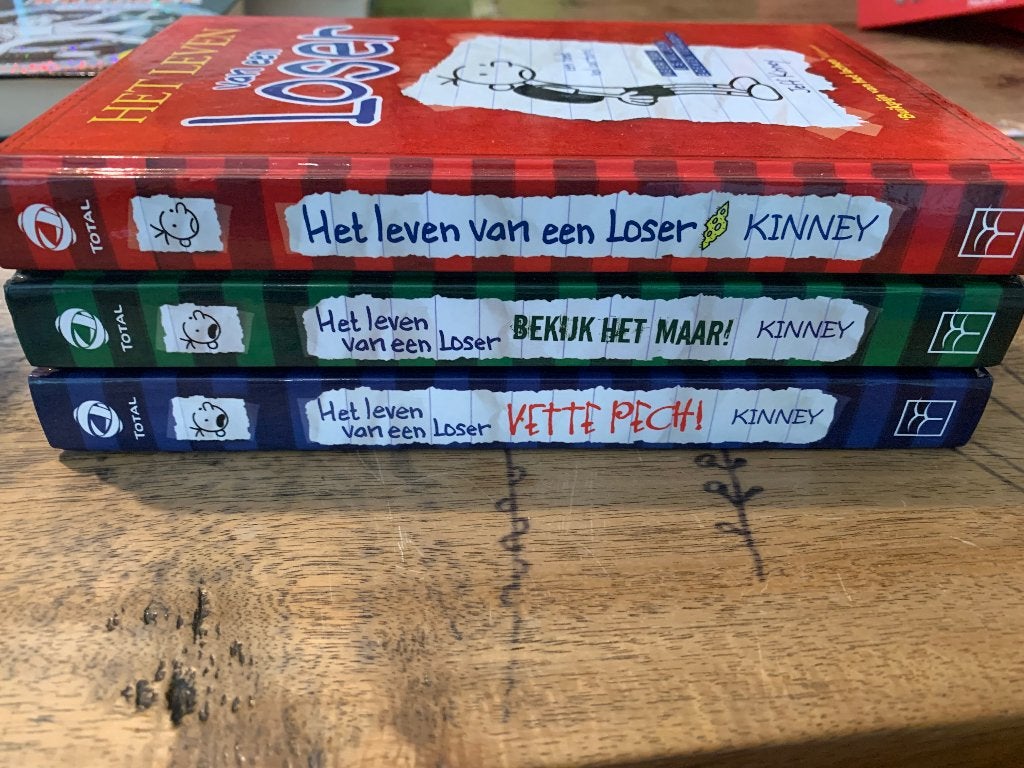 3 delen van Het leven van een loser, Ophalen of Verzenden, Zo goed als nieuw
