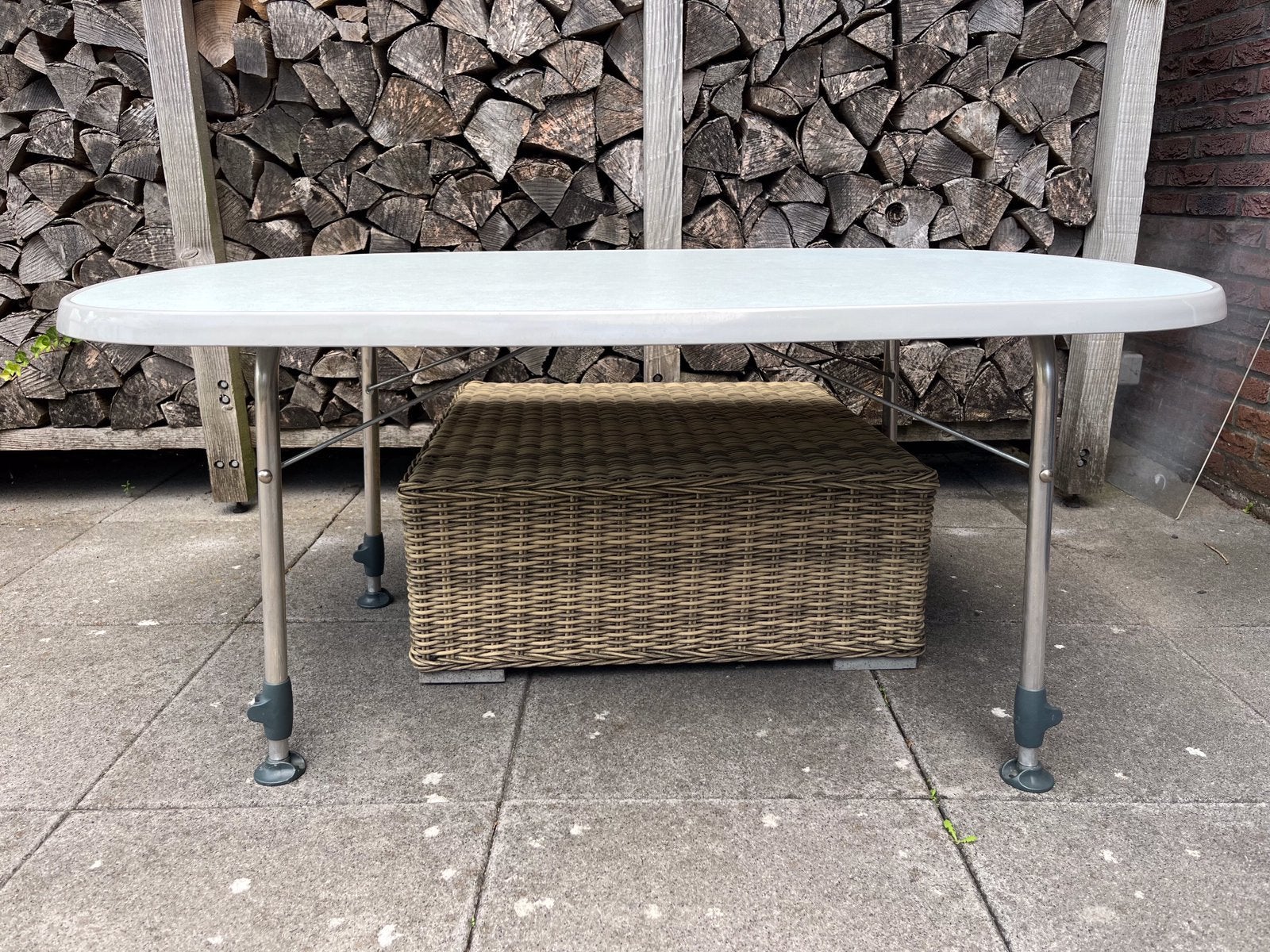 Campingtafel ovaal 130x70, Caravans en Kamperen, Kampeermeubelen, Ophalen, Gebruikt, Campingtafel