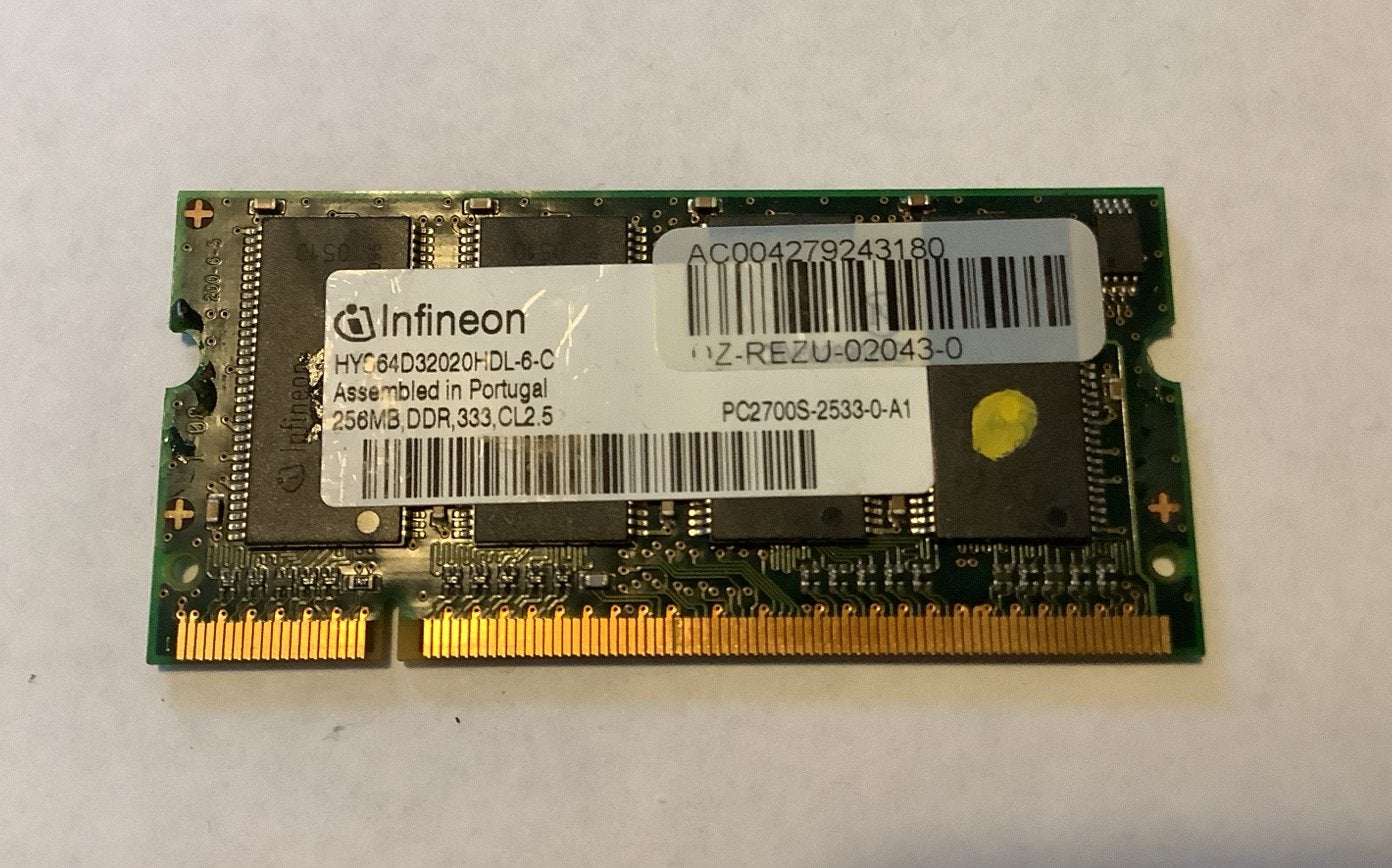 Infineon 256MB DDR333 SODIMM Laptop Geheugen, Computers en Software, RAM geheugen, Gebruikt, Laptop, 1 GB of minder, DDR, Ophalen of Verzenden