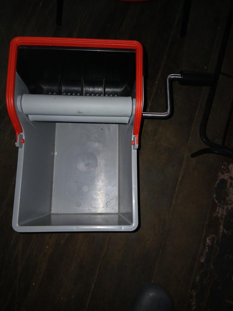 Emmer met wringer, Ophalen, Dweilemmer, -bak, of -wagen