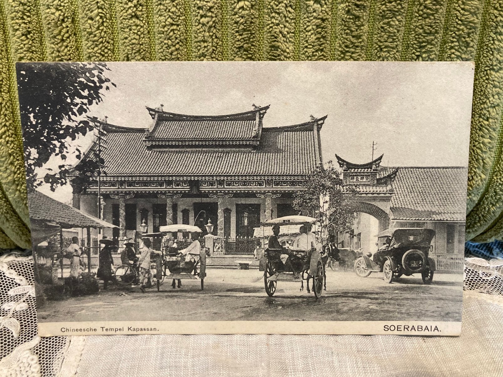 Antieke ansichtkaart Soerabaia, Chineesche Tempel (220826), Ophalen of Verzenden, 1920 tot 1940, Gelopen, Buiten Europa