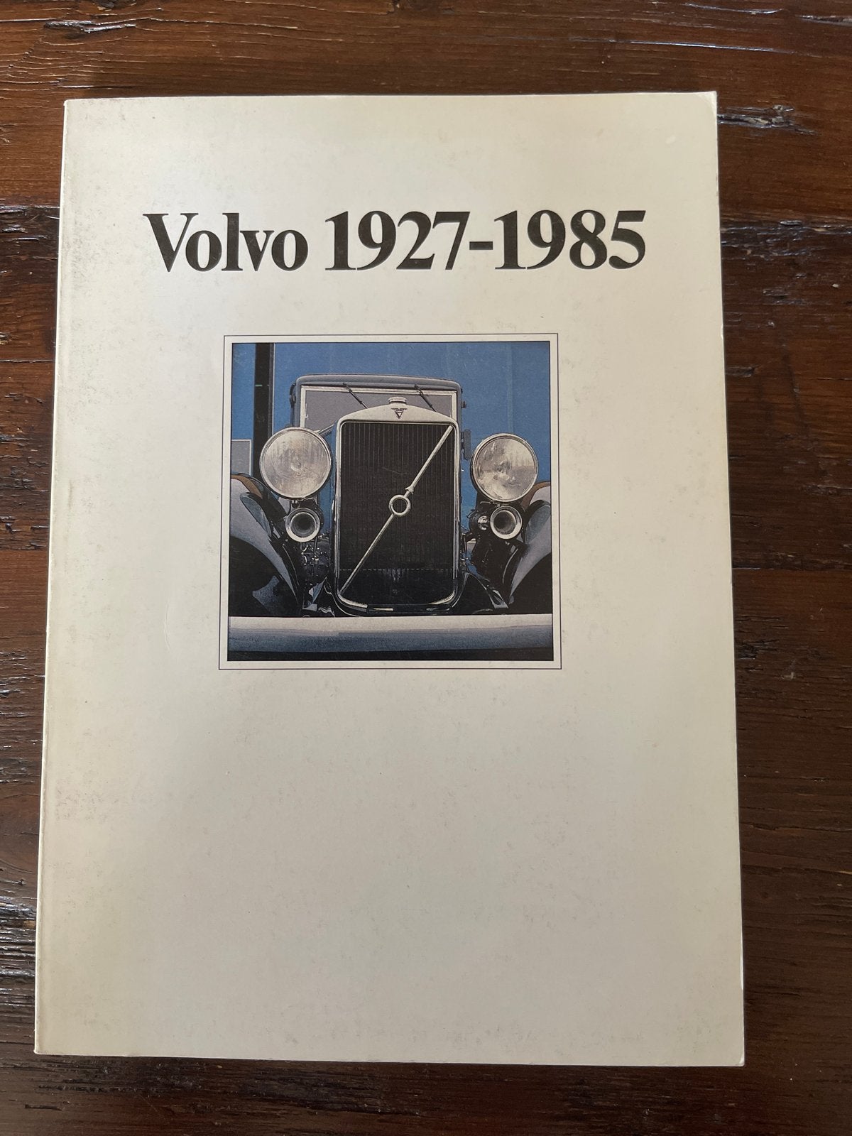 Volvo 1927-1985 Boek - Geschiedenis van Volvo, Ophalen of Verzenden, Gelezen, Volvo