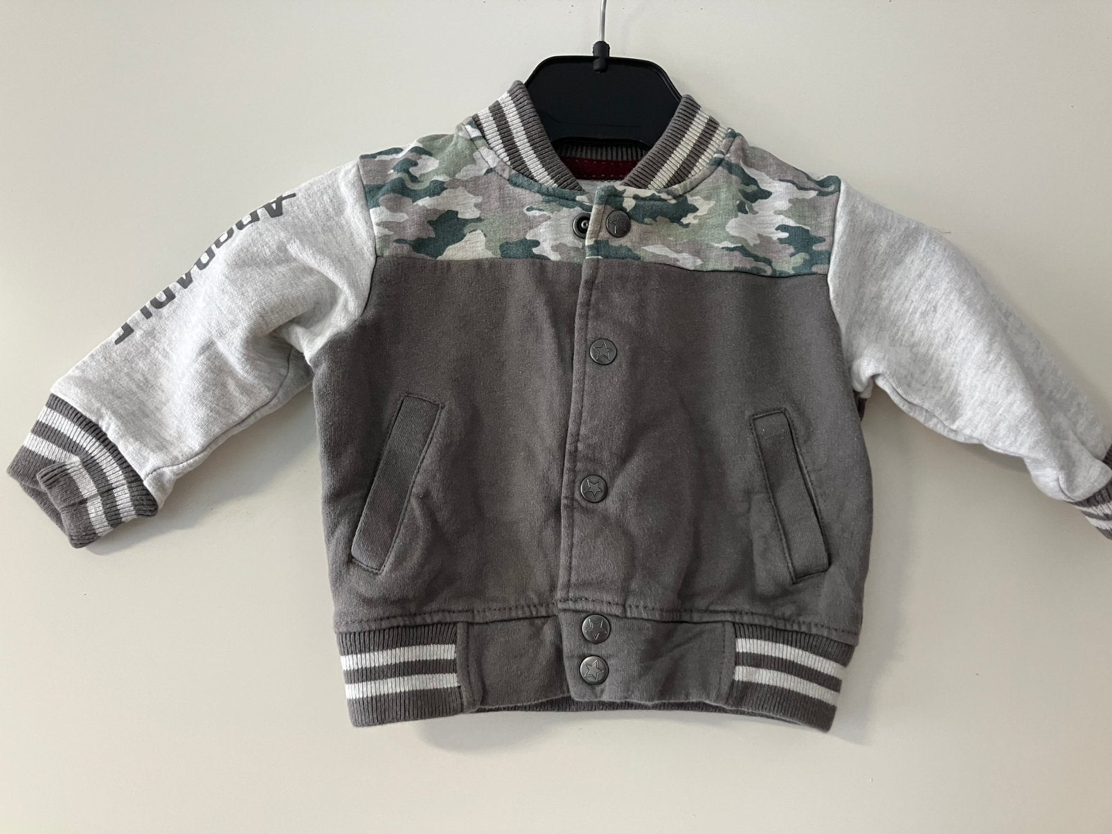 Nette jongen vest mini rebel maat 62, Kinderen en Baby's, Babykleding | Maat 62, Ophalen of Verzenden, Gebruikt, Jongetje, Truitje of Vestje