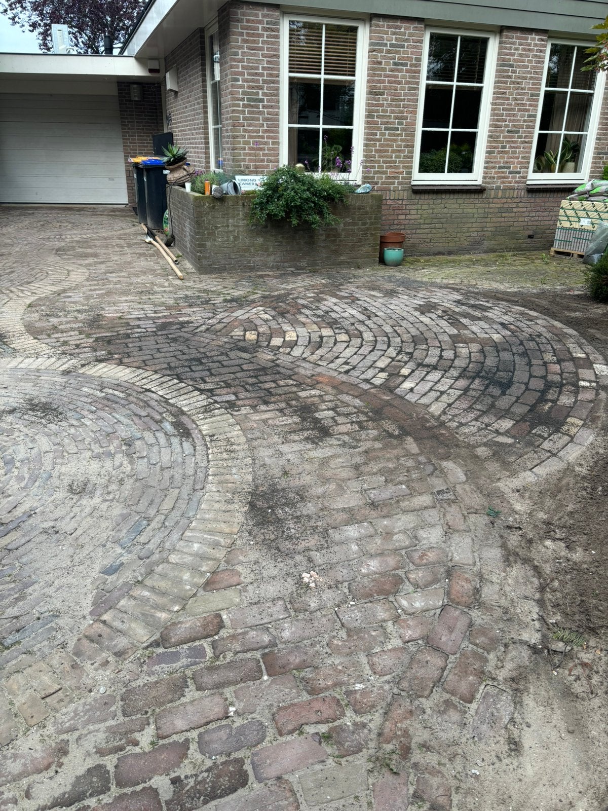 Trbestrating Straatwerk, Grondwerk en Totale Tuinaanleg🌳, Garantie, Bestrating