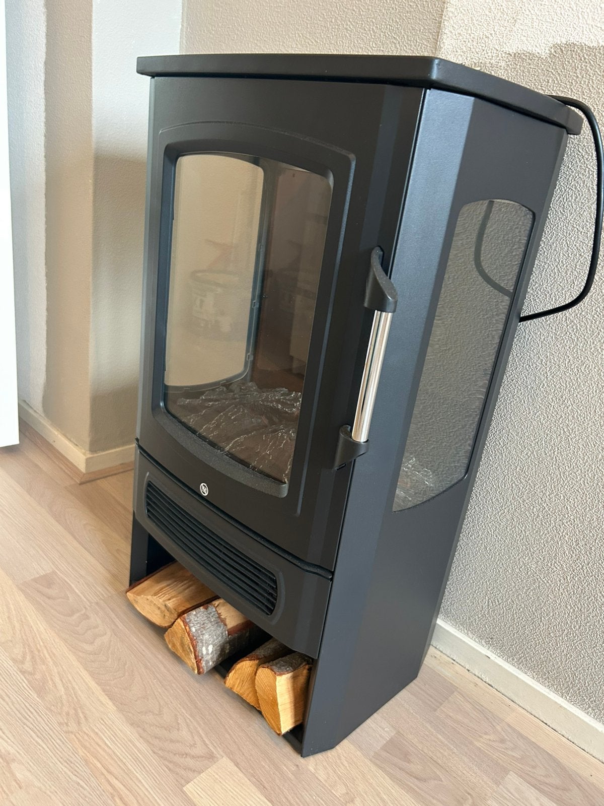 Elektrische openhaard. Verlicht en warmte., Huis en Inrichting, Haarden, Ophalen, Zo goed als nieuw, Vrijstaande haard, Elektrische haard