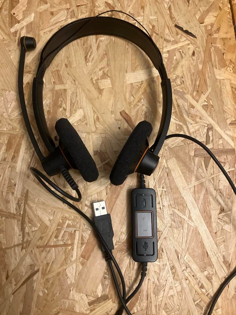 Sennheiser PC 8 USB Headset - Bedraad, met microfoon, Computers en Software, Headsets, On-ear, Ophalen of Verzenden, Zo goed als nieuw