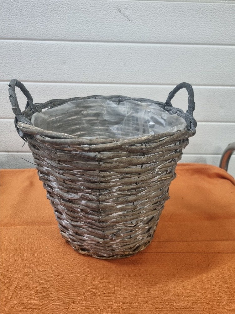 plantenmand riet met plastic, Huis en Inrichting, Ophalen of Verzenden, 'T Olde Gre-j, Info@toldegrej.nl, Endepoelstraat 20f Didam