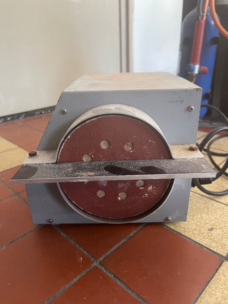 kleine elektrische bandschuur-/slijpmachine, Ophalen, Minder dan 150 ampère, Elektroden