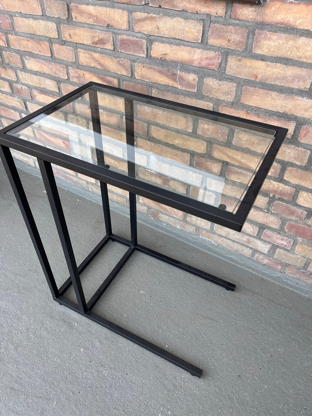 IKEA Bijzettafel/Laptoptafel zwart-glas, Huis en Inrichting, Tafels | Bijzettafels, Ophalen, Minder dan 55 cm, 60 cm of meer, Rechthoekig