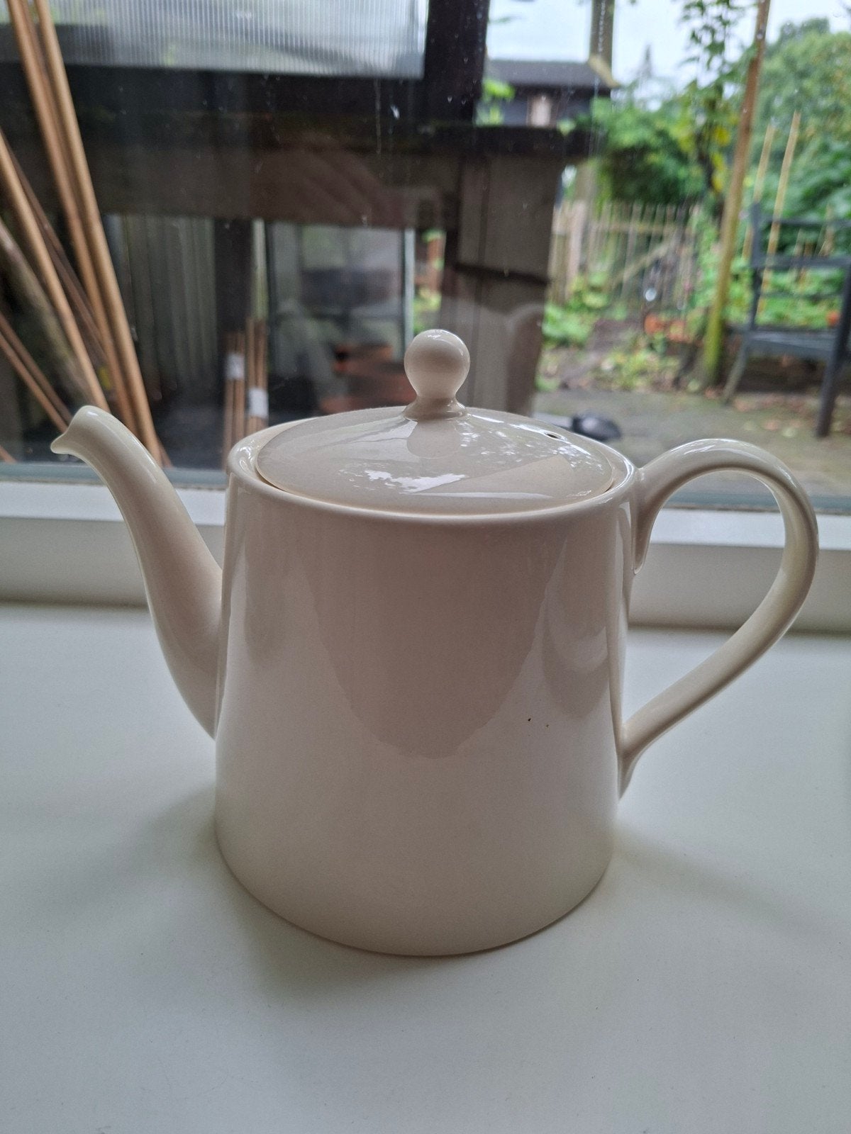 Wedgwood Queen's Ware Plain Ivory Theepot, Huis en Inrichting, Ophalen, Klassiek, Zo goed als nieuw, Theepot