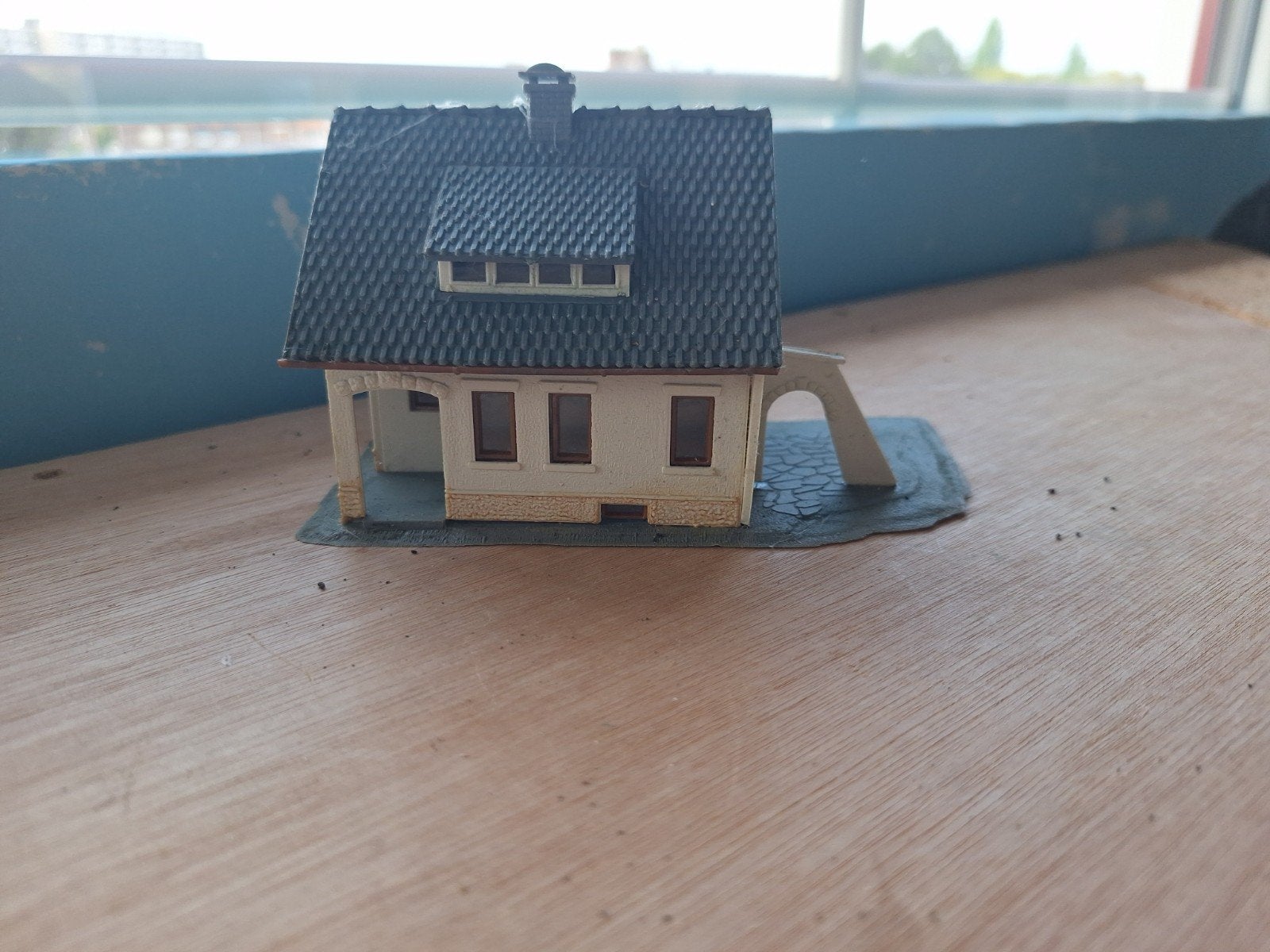 Mooi huisje voor H0 spoorbaan - Gebruikt, Ophalen of Verzenden, Gebruikt, Brug, Tunnel of Gebouw