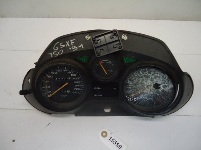 GSX750F 1988 - 1997 Suzuki Tellers D1-32507