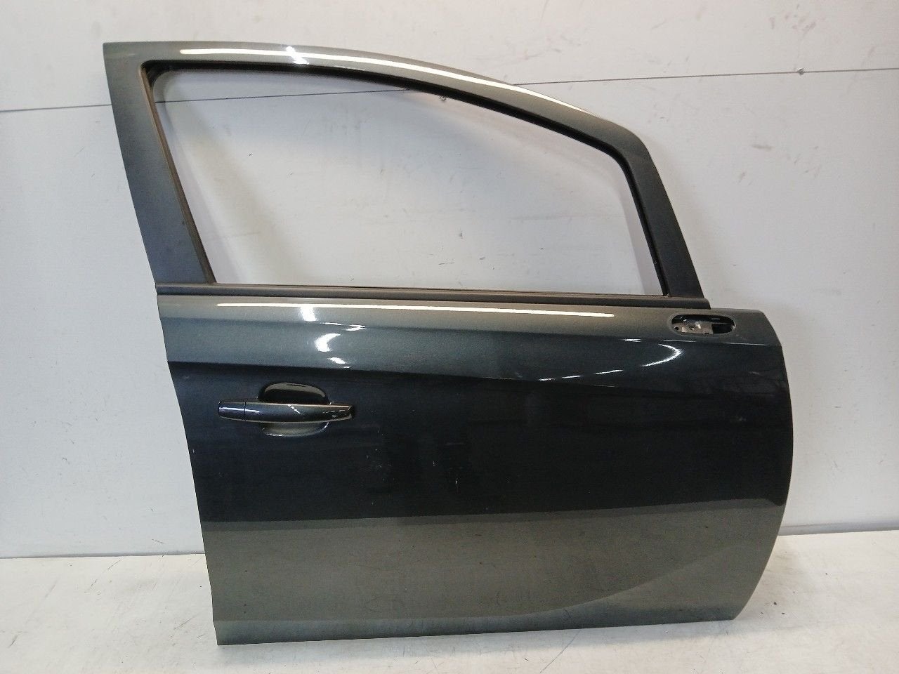 Portier rechts voor Opel Corsa, Onderdelen@venauto.nl, Van der Ven Autorecycling B.V., Gebruikt, Ettenseweg 76, 4706 PB Roosendaal, The Netherlands