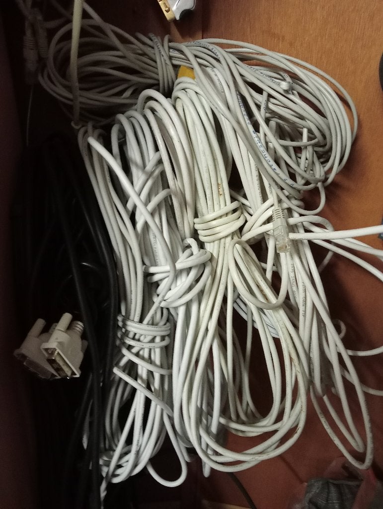 kabel voor monitor en netwerk, IPS, Ophalen of Verzenden, Zo goed als nieuw, Onbekend