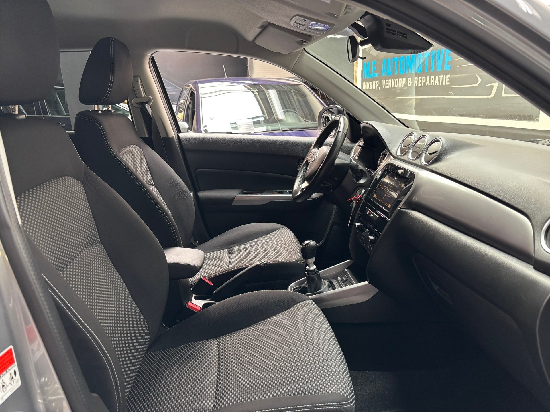 Foto 14 van Suzuki VITARA 1.4 Boosterjet Comfort Smart Hybrid /Camera /