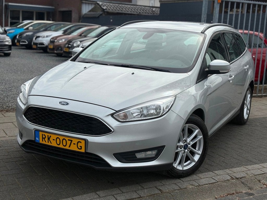 Ford Focus Wagon 1.0 Lease Edition | NWE D-Riem | Navigatie, Gebruikt, Automatische klimaatregeling, Origineel Nederlands, Handgeschakeld
