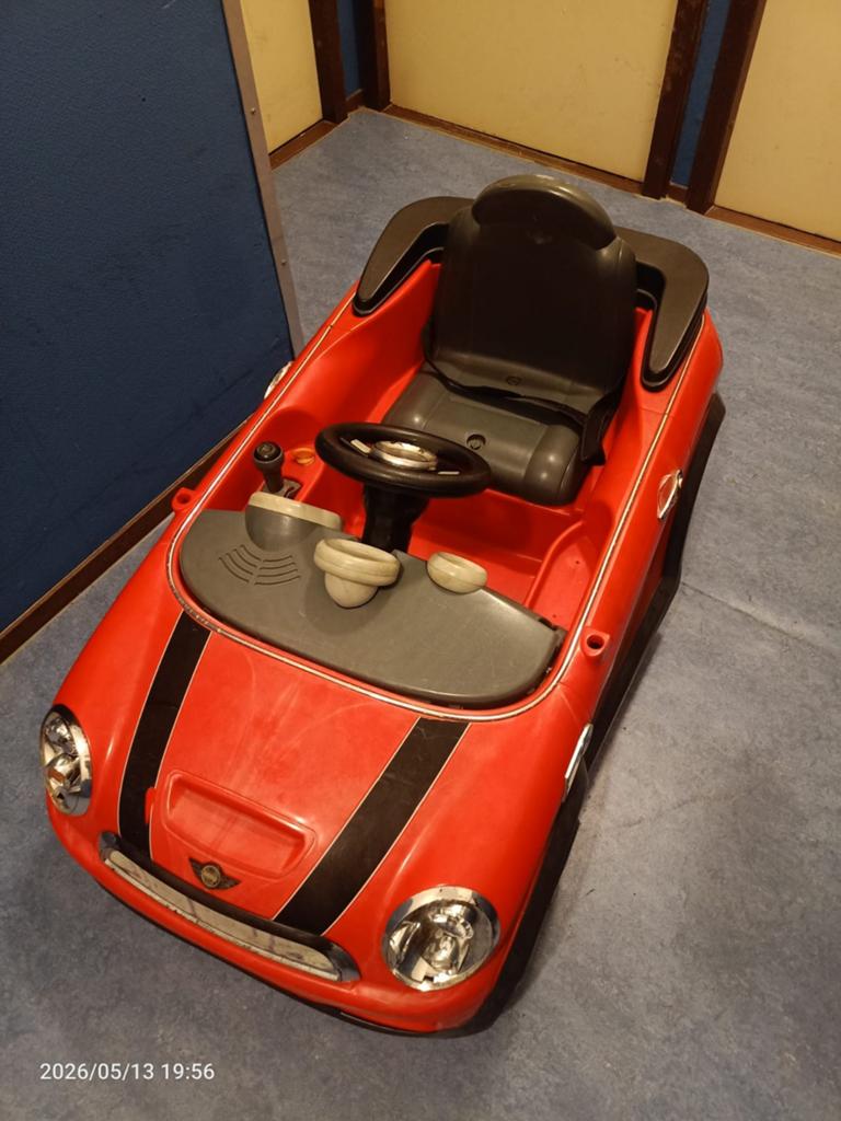 Rode Mini Cooper elektrische auto kinderauto, Kinderen en Baby's, Ophalen, Gebruikt