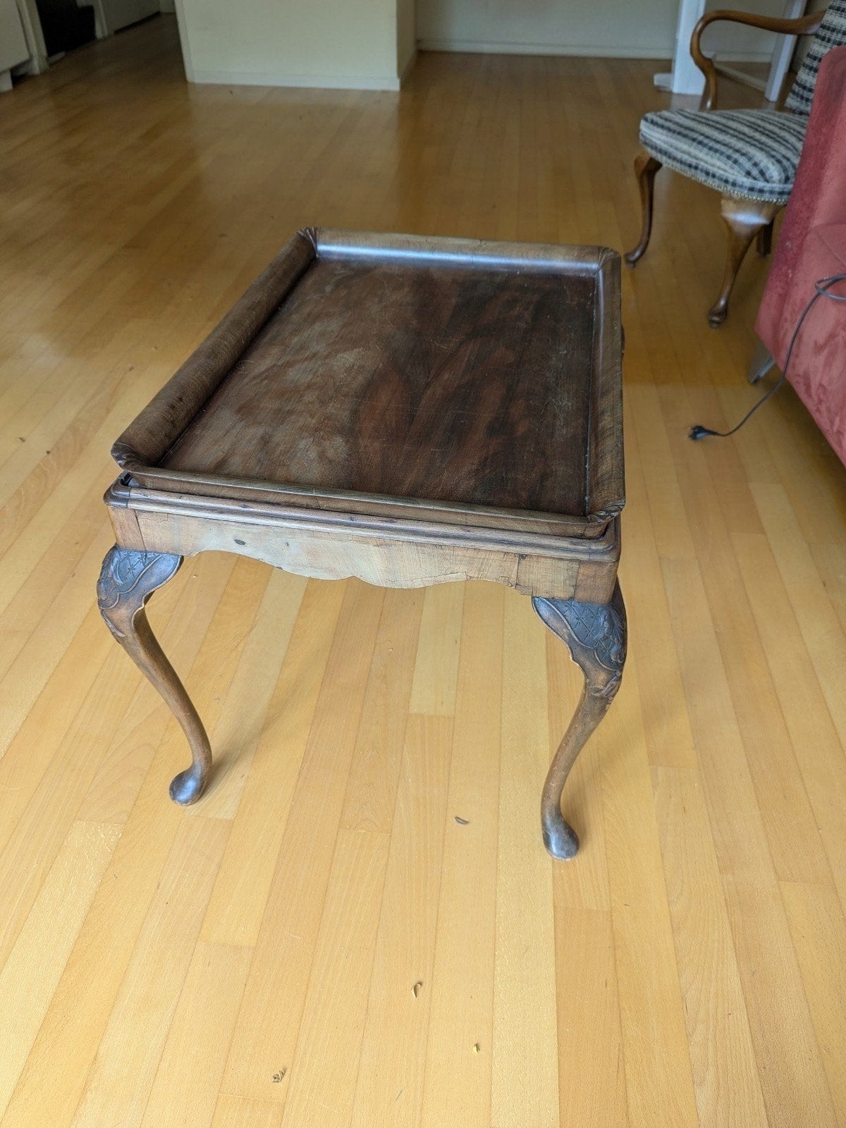 Antieke bijzettafel / salontafel, Ophalen of Verzenden
