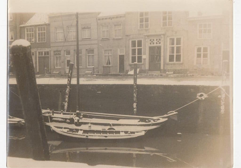 Zeer oude foto boot aan een kade begin 20e eeuw, Ophalen of Verzenden, Voor 1940, Gebruikt, Overige onderwerpen