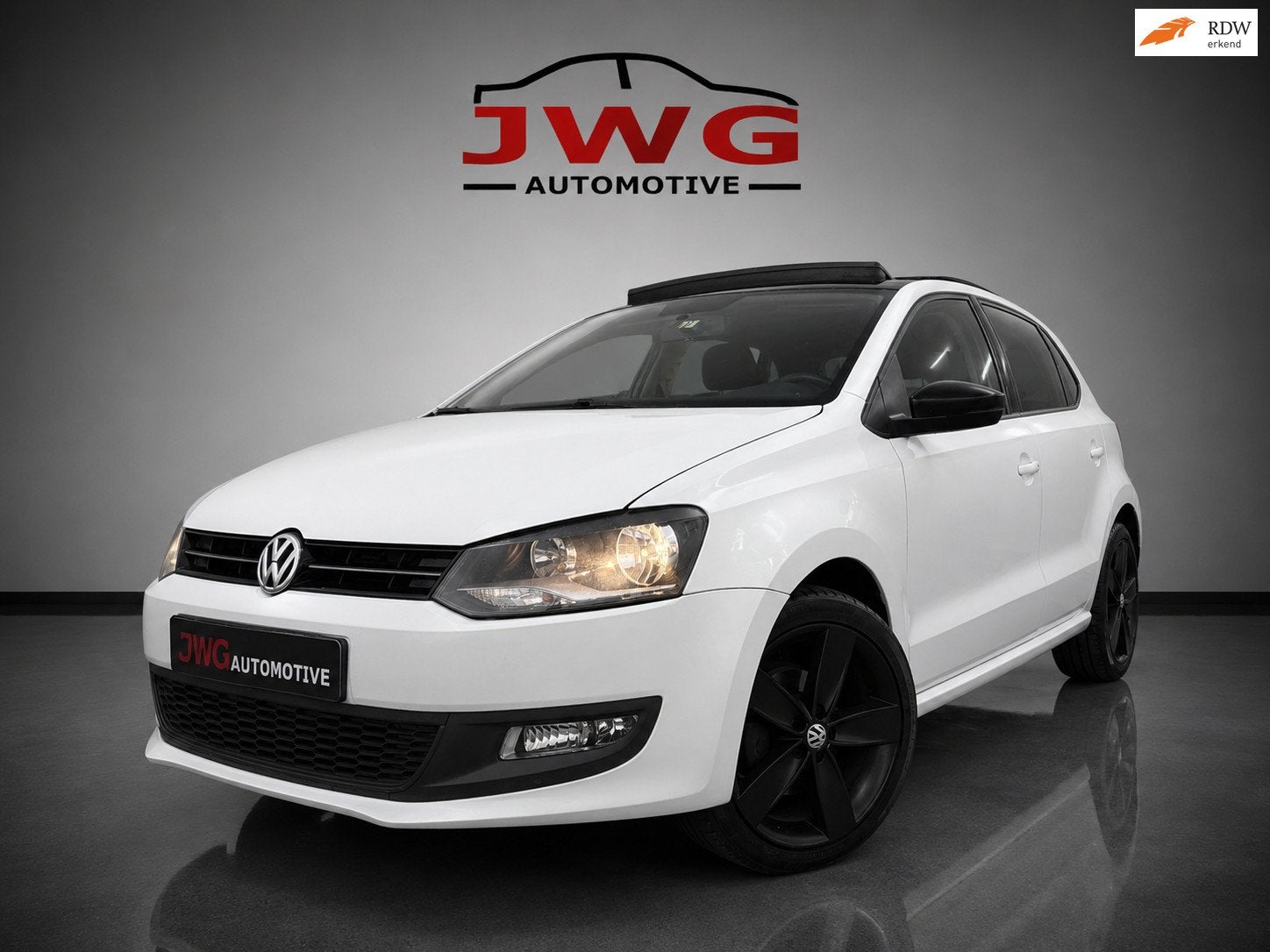 Volkswagen Polo 1.4-16V Highline Parelmoer/Pano/Cruise/Navi, Voorwielaandrijving, Zwart, 4 cilinders, Wit