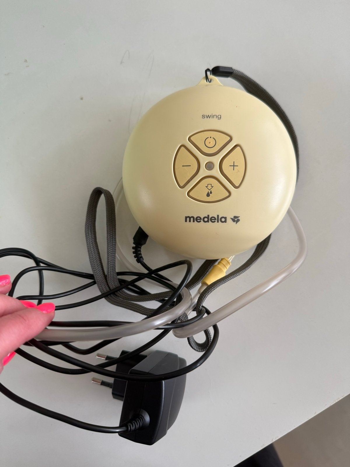 Medela Swing borstkolf met accessoires en Haakaa kolf, Ophalen of Verzenden, Gebruikt