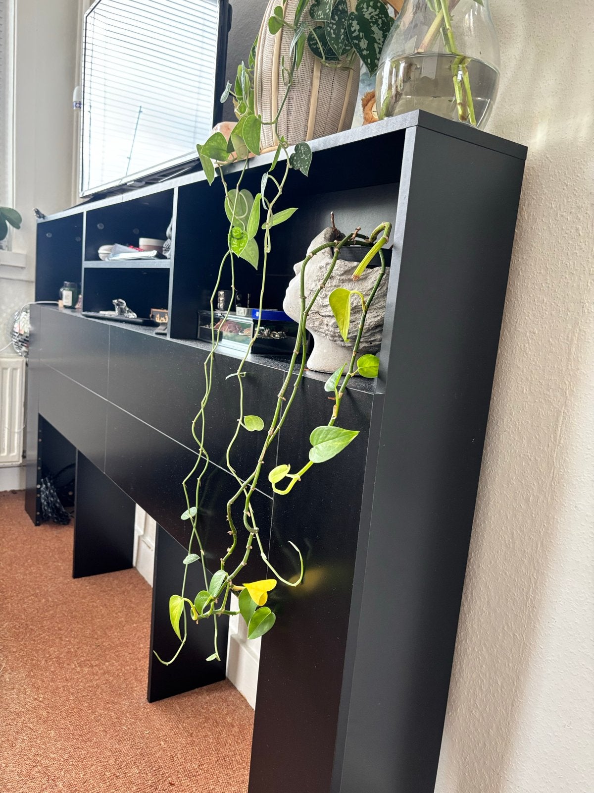 Zwart meubel met opbergruimte - 105x180x20 cm, Huis en Inrichting, Kasten | Televisiemeubels, Ophalen, Gebruikt, 25 tot 50 cm