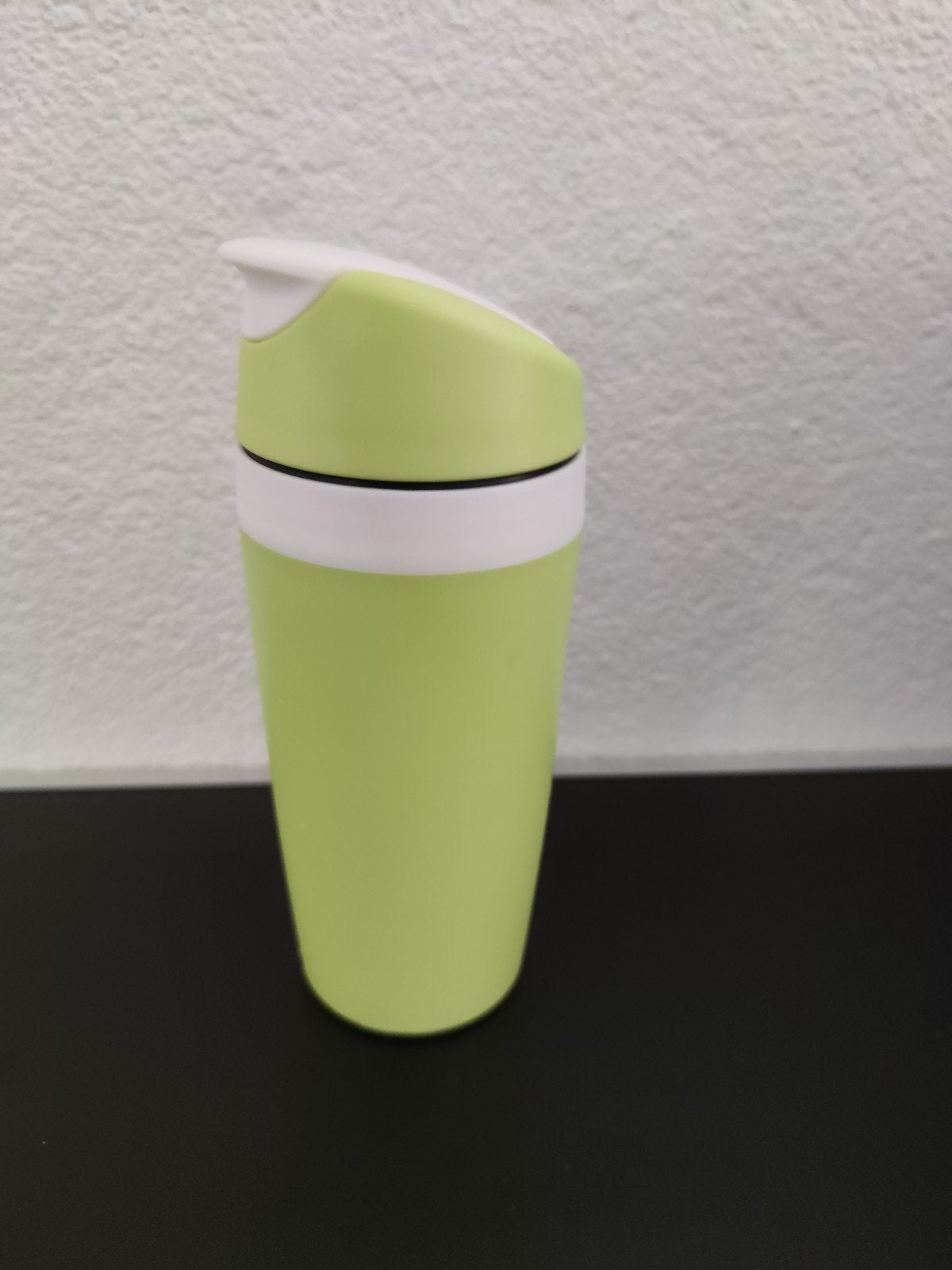 Tupperware Isoleerbeker - Groen, Gebruikt, Beker of Kan, Ophalen of Verzenden, Groen