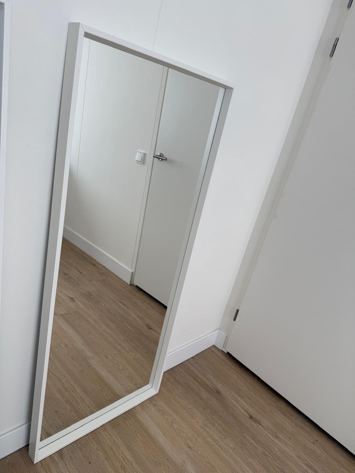 IKEA NISSEDAL spiegel wit - 65x150 cm - perfecte staat, Ophalen, Zo goed als nieuw, 150 tot 200 cm, Rechthoekig