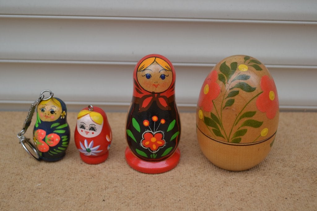 4 Leuke matroesjka popjes NR 8839, Ophalen of Verzenden, Zo goed als nieuw