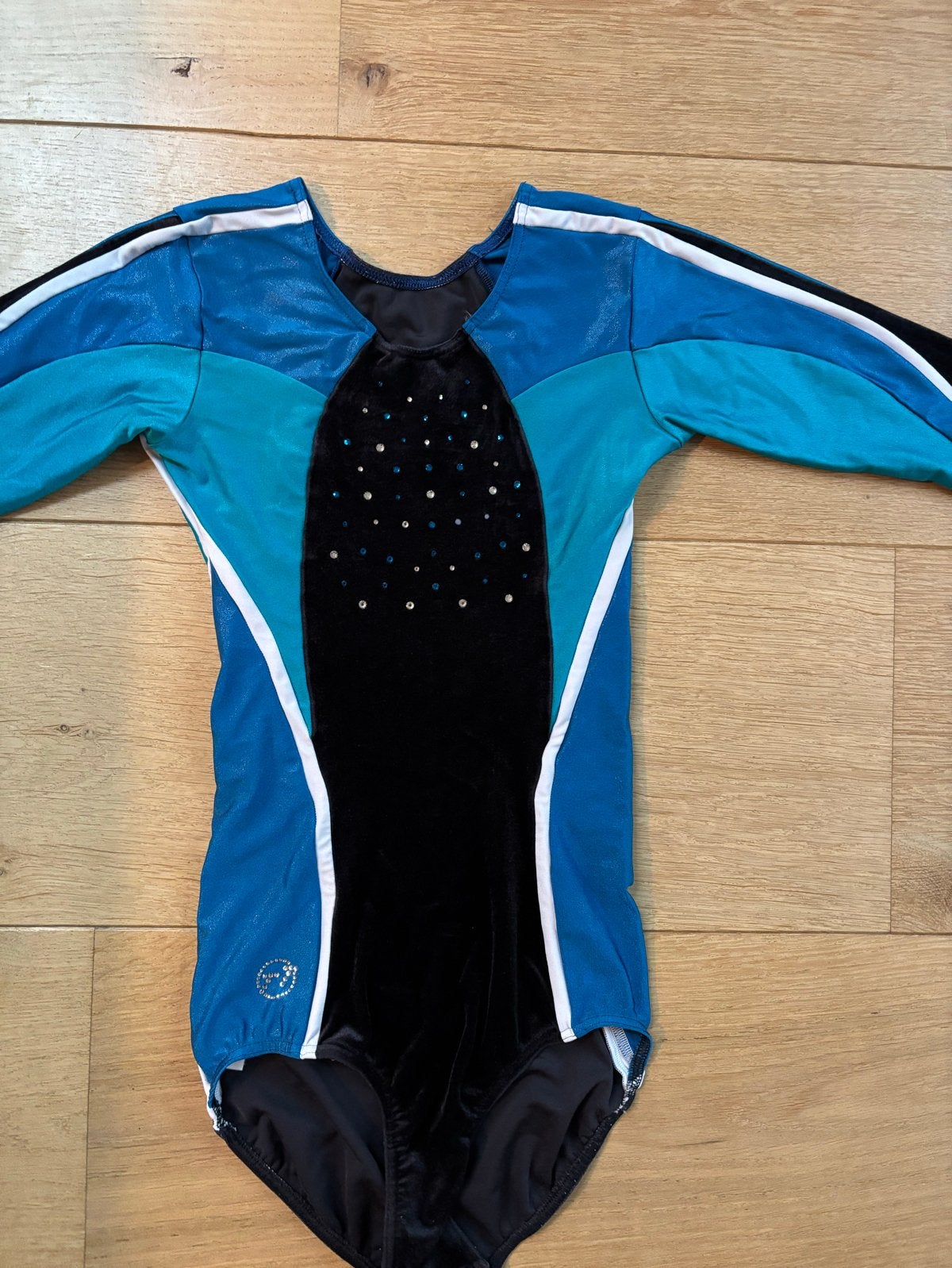 Turnpakje maat S - Zwart, blauw en turquoise met glitters, Sport en Fitness, Turnen, Gebruikt, Zwart, Maat 36 t/m 42, Ophalen of Verzenden