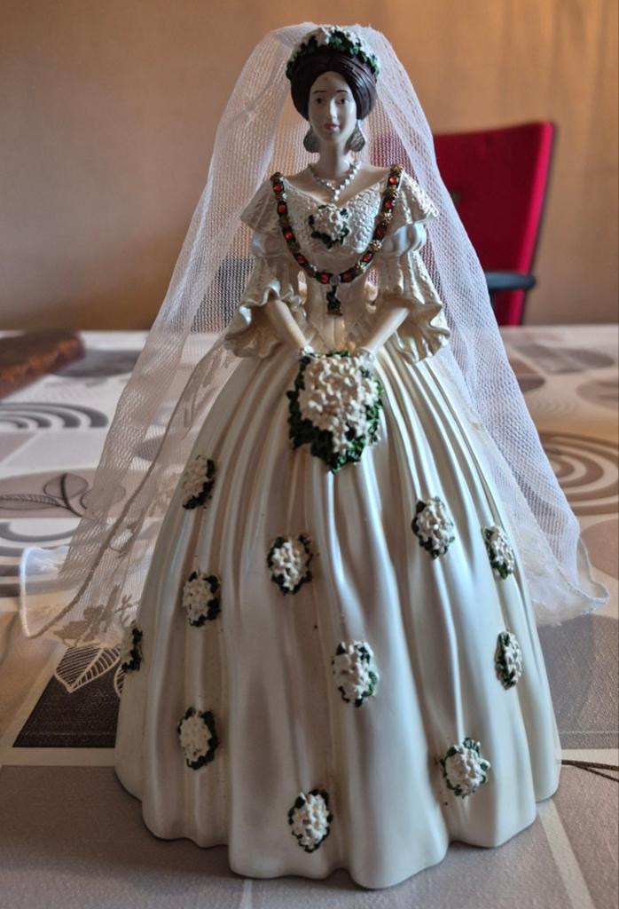 Te koop The Royal Wedding of Queen Victoria, Ophalen of Verzenden, Zo goed als nieuw