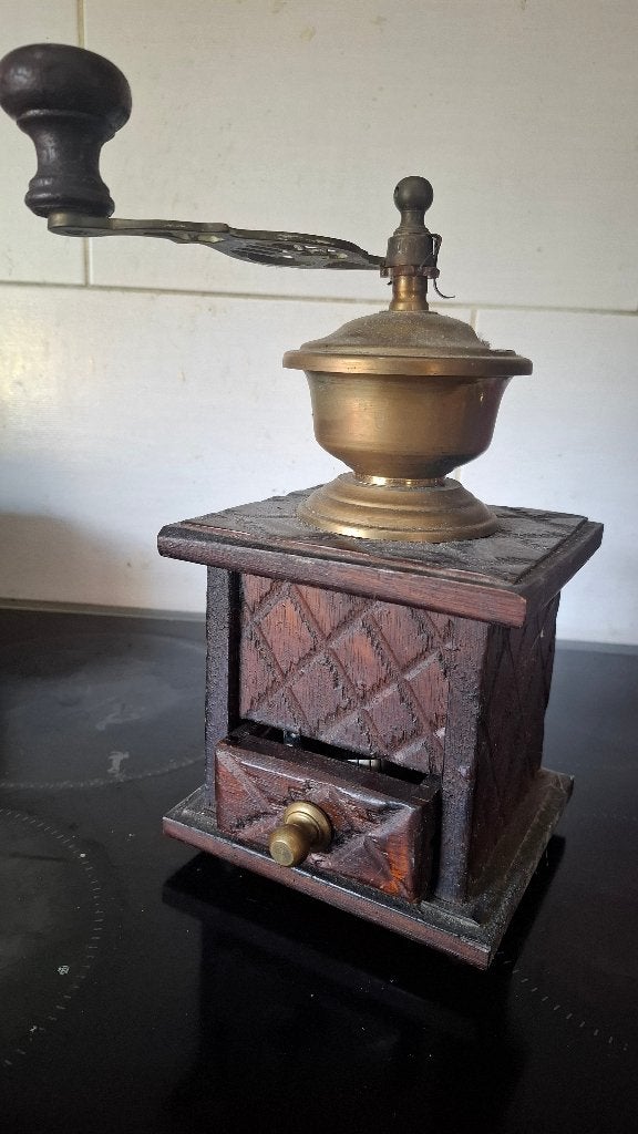 antieke houten koffiemolen, Antiek en Kunst, Ophalen