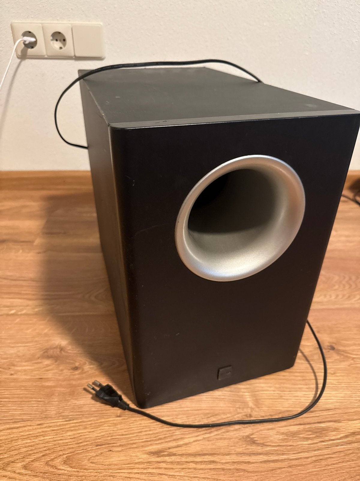 Canton AS 10 Powered Subwoofer 230V, Gebruikt, Subwoofer, 60 tot 120 watt, Geschikt voor surround/home cinema