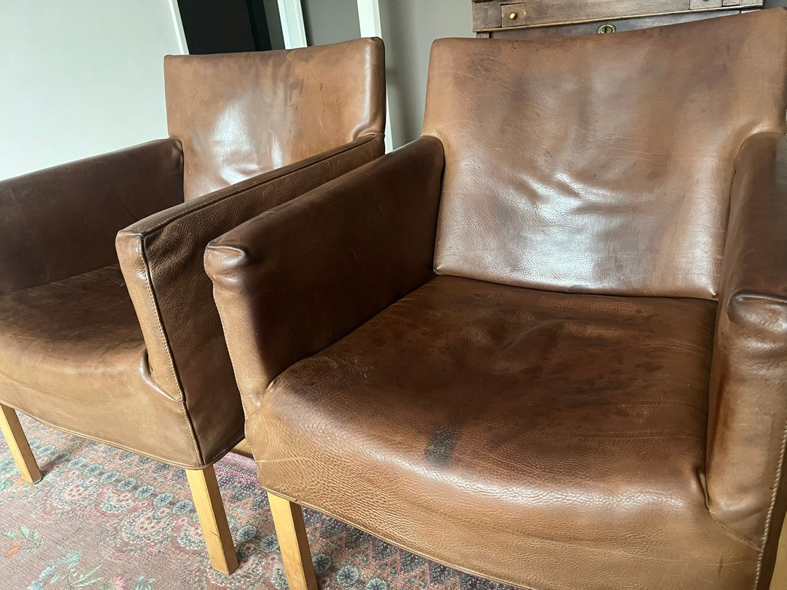 Twee Fauteuils Gerard van der Berg Coppola . Buffelleder., Huis en Inrichting, Ophalen, Gebruikt, Tijdloos, 50 tot 75 cm