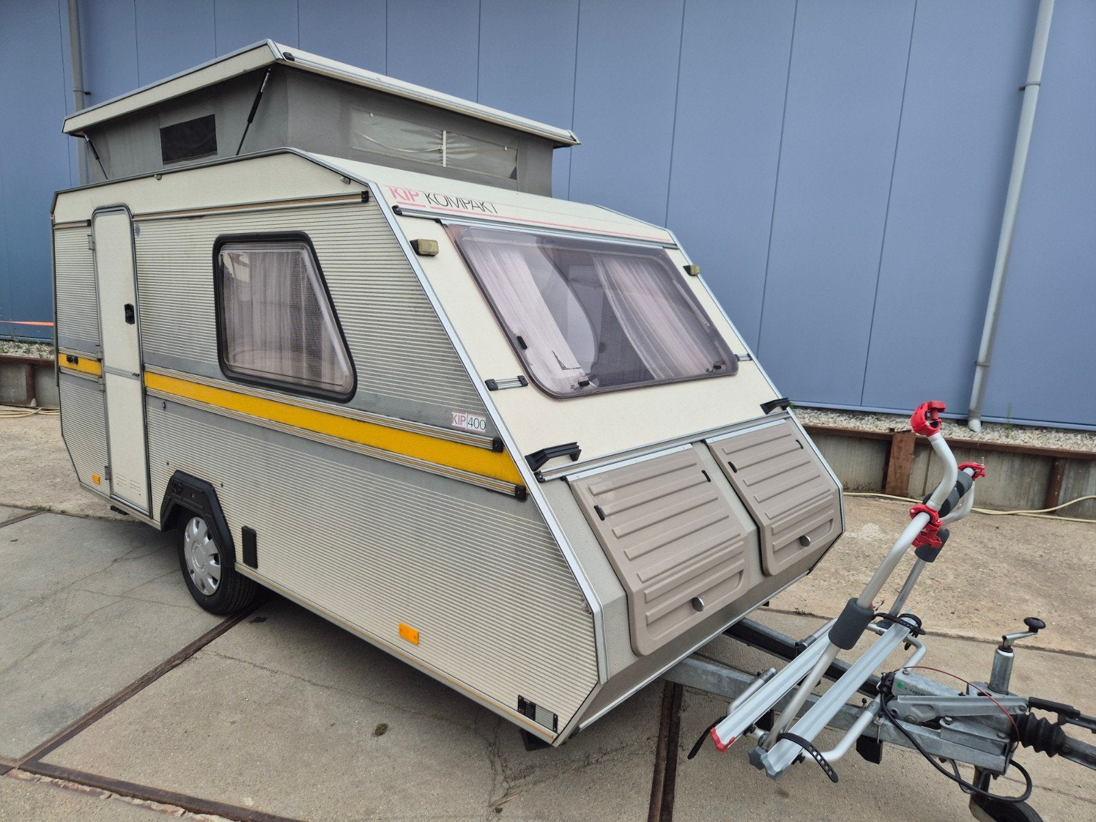 Kip 400 Kompakt hefdak 2 zitjes Fietsendrager voor en achter, Caravans en Kamperen, Caravans, Standaardzit, Schokbreker, Kip, Bedrijf