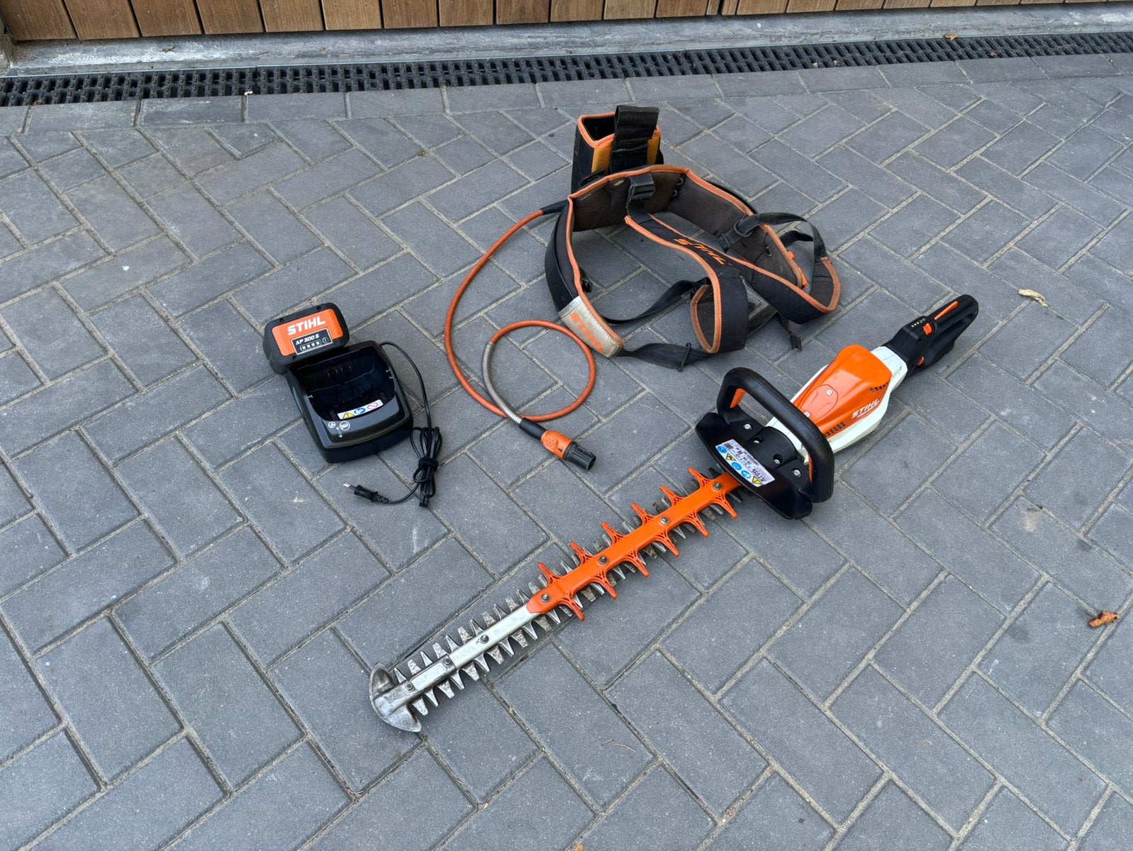 Stihl HSA 94 R accu heggenschaar COMPLETE SET zeer nette!!!, Ophalen, Accu, Stihl, Zo goed als nieuw