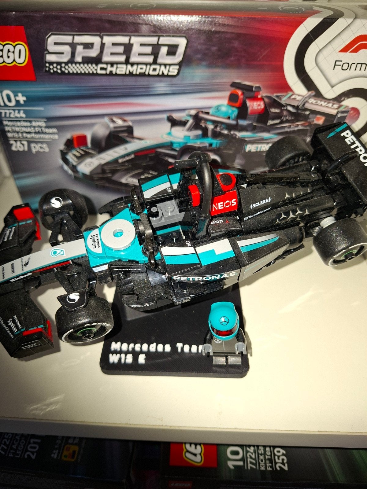 lego 77244 MERCEDES F1 auto + speciale standaard..., Ophalen of Verzenden, Nieuw