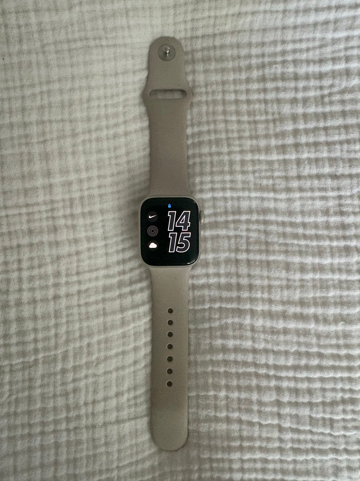 Apple Watch SE 40mm met oplader - Zo goed als nieuw