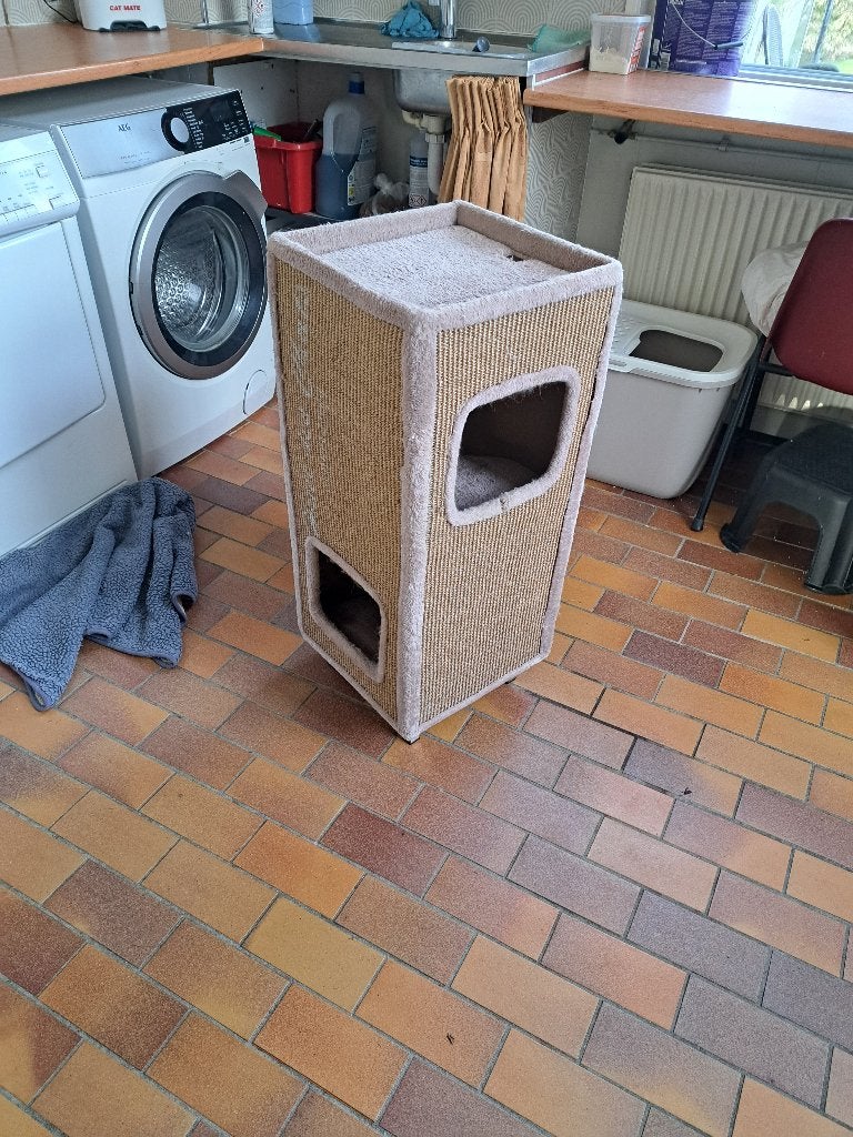 Krabpaal voor katten met slaap holletjes, Dieren en Toebehoren, Ophalen, Zo goed als nieuw