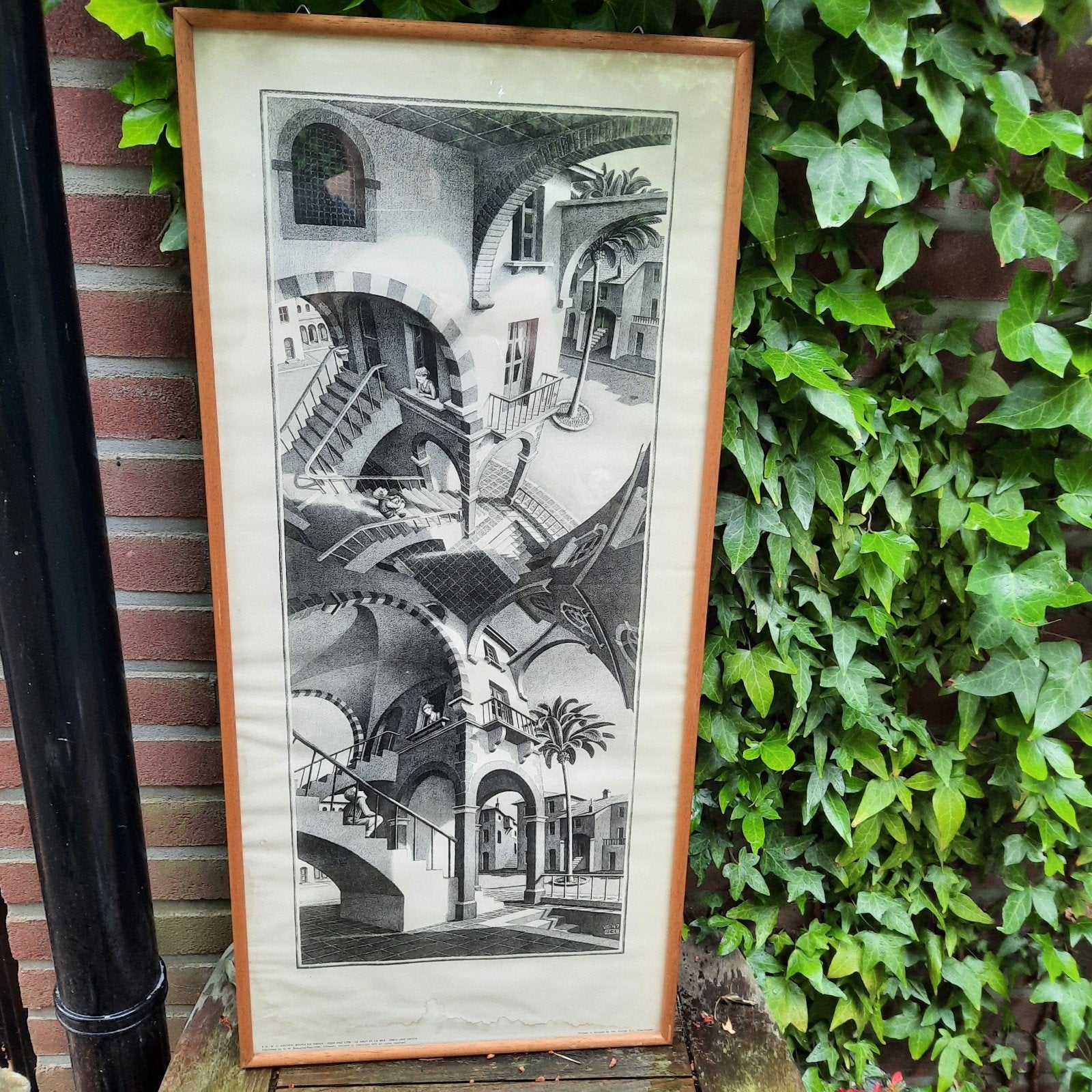 Prent M.C. Escher, Boven en Onder, High and Low, Antiek en Kunst, Ophalen of Verzenden