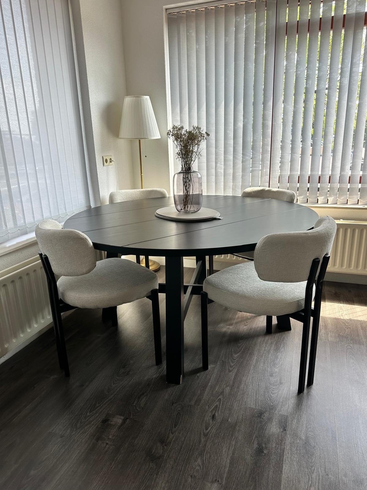 Ronde eettafel, diameter 150cm, zwart, Huis en Inrichting, Gebruikt, 150 tot 200 cm, Rond, Ophalen of Verzenden