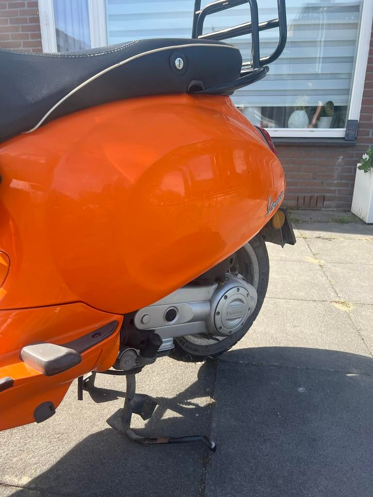 Vespa S 45 km/u - Oranje 2018, Fietsen en Brommers, Scooters | Vespa, Ophalen, Gebruikt, Maximaal 45 km/u, Vespa S