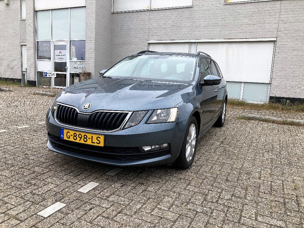 Skoda Octavia 1.0 TSI Automaat,Cc,Navi,Pdc,..., Auto's, Stof, Zwart, 115 pk, 3 cilinders
